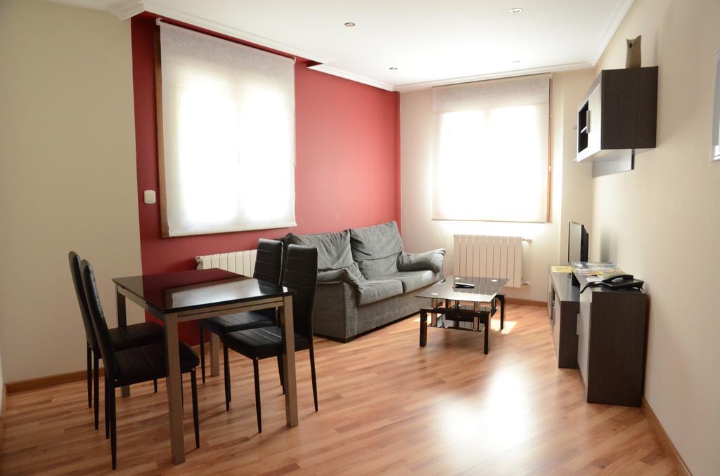 Apartamentos El Rincon De Limes Cangas del Narcea Kültér fotó
