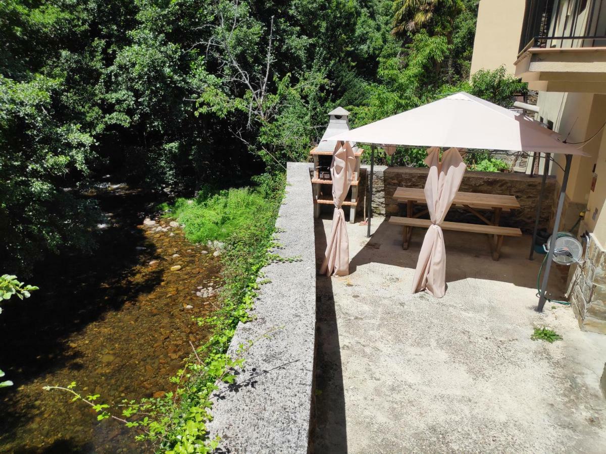 Apartamentos El Rincon De Limes Cangas del Narcea Kültér fotó